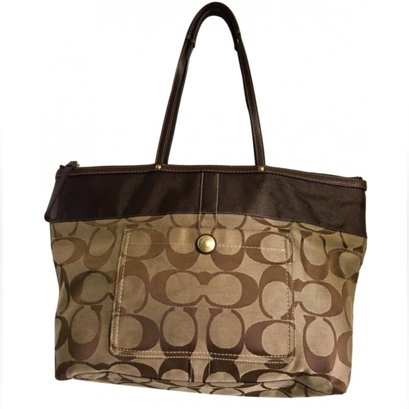 Coach Handbags - Coach vintage brown CC signature print canvas handbag